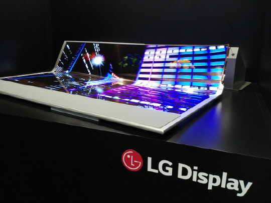 LCD 패널 값 안정· OLED 성장… LGD, 4분기부터 흑자전환 전망